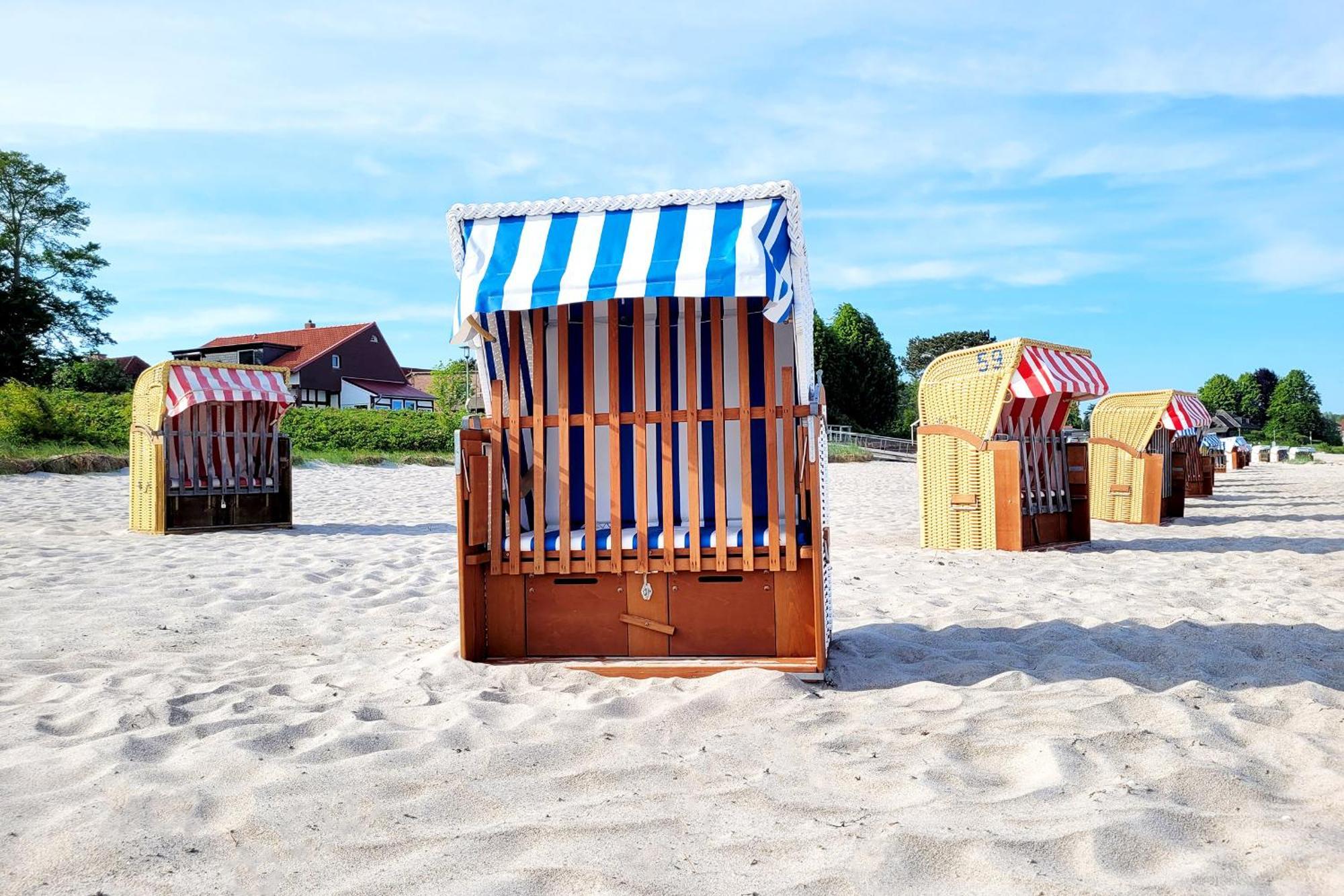 Charmantes Und Ruhiges - Strandnah Und Ideal Fuer Grosse Gruppen - Mit Fahrradunterstellplatz Und Parkplatz *